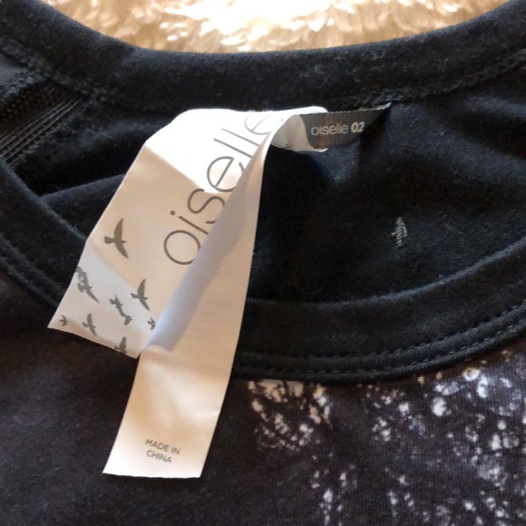 Oiselle Gallery Window Tee - Picture 5 of 6